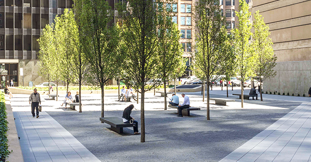 Federal Sreet Square in Chicago, Canet backless benches